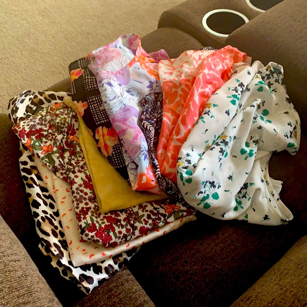 8 blouses bundle size S,  EUC just cleaning closet